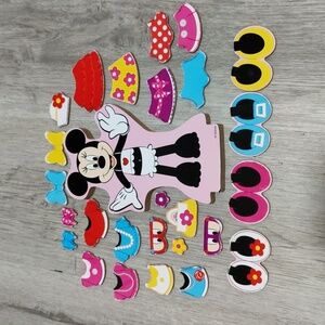 Minnie mouse magnetic dress up